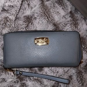 Michael Kors Wallet with strap (removeable)